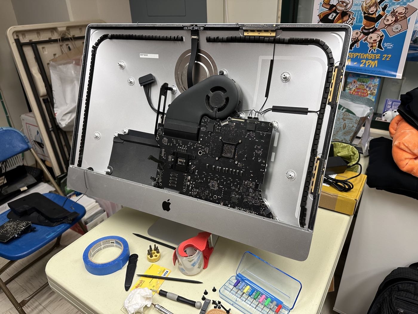 Inside view of the iMac